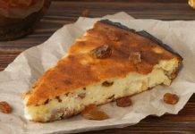 Torta con ricotta mele e uvetta