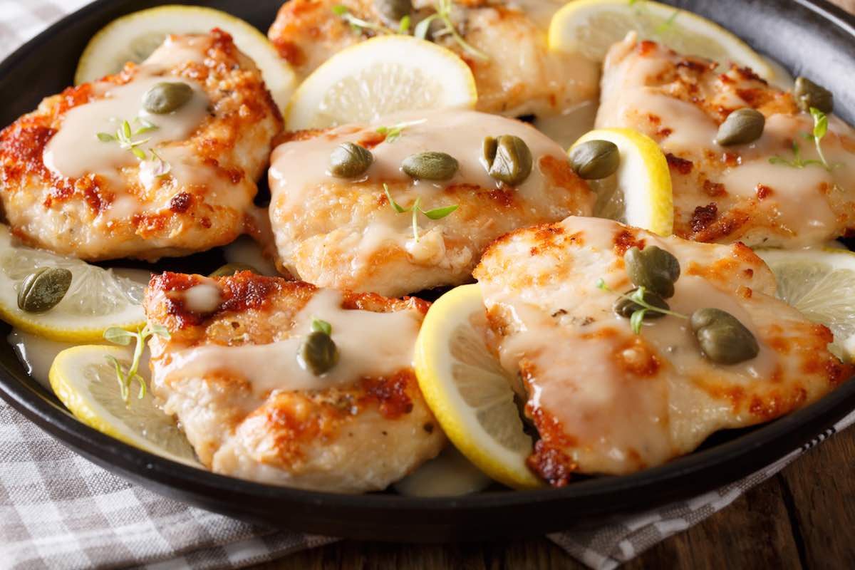 Petto di Pollo con Crema al Limone, delicato e saporito. Petto di Pollo con Crema al Limone, delicato e saporito.