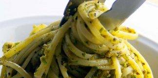 spaghetti con pesto di finocchi