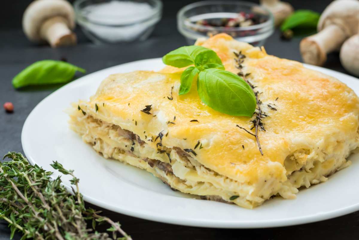 Lasagne in Bianco Salsicce e Funghi, una vera delizia