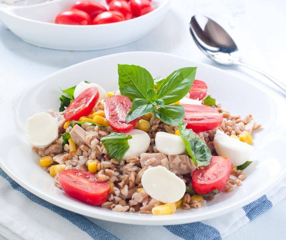 insalata di farro mediterranea