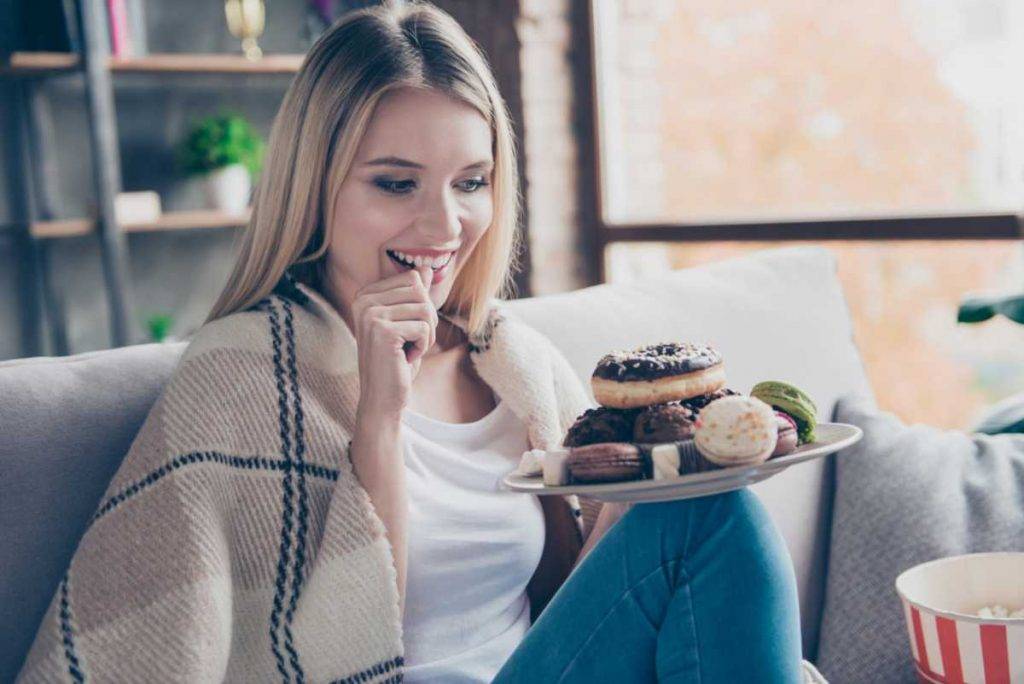 Hai sempre voglia di dolci e snack? Ecco cosa significa