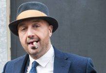 Bastianich, non può essere: che differenza tra ieri ed oggi – FOTO Joe Bastianich scatena il web con una foto