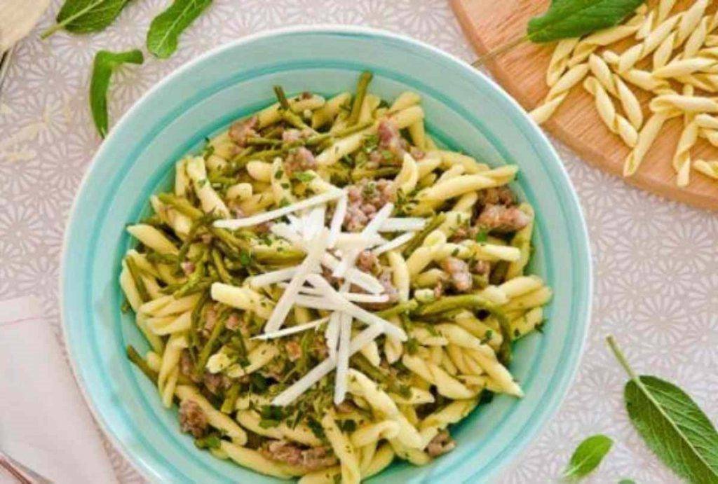 Pasta Salsicce e Asparagi