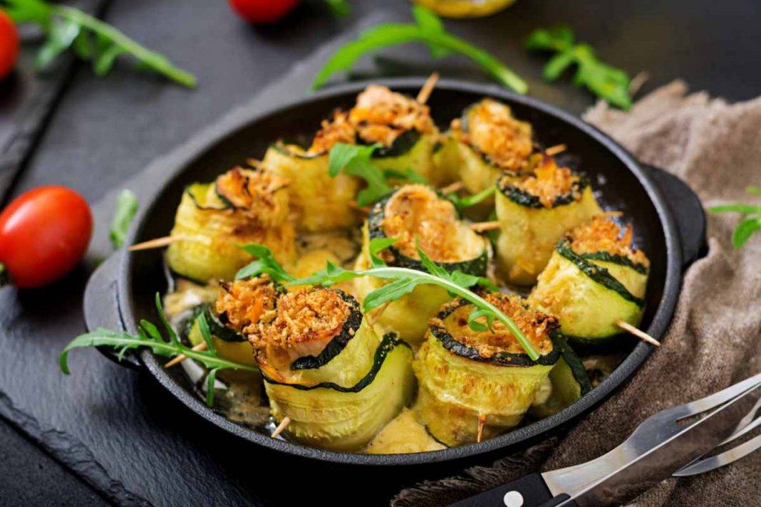 Involtini di zucchine al forno, una delizia velocissima da fare!