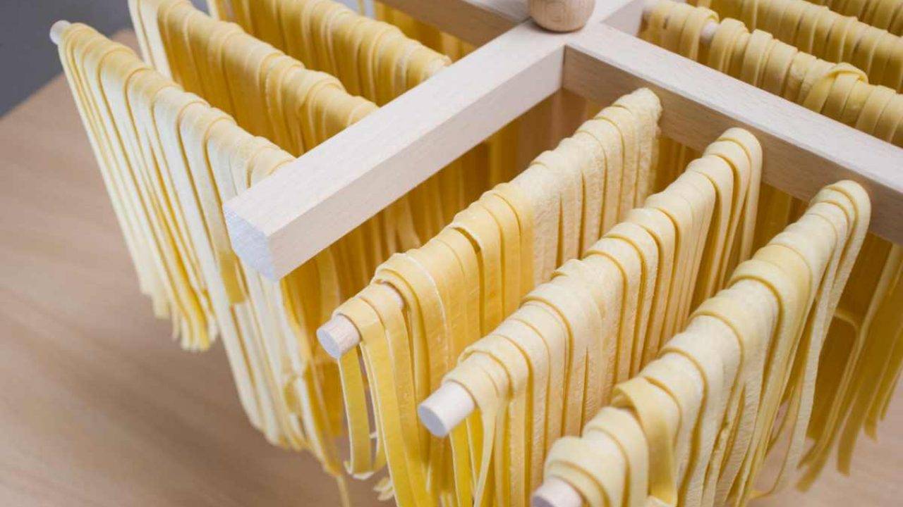 Pasta Fresca Con Semola Rimacinata Di Grano Duro Senza Uova