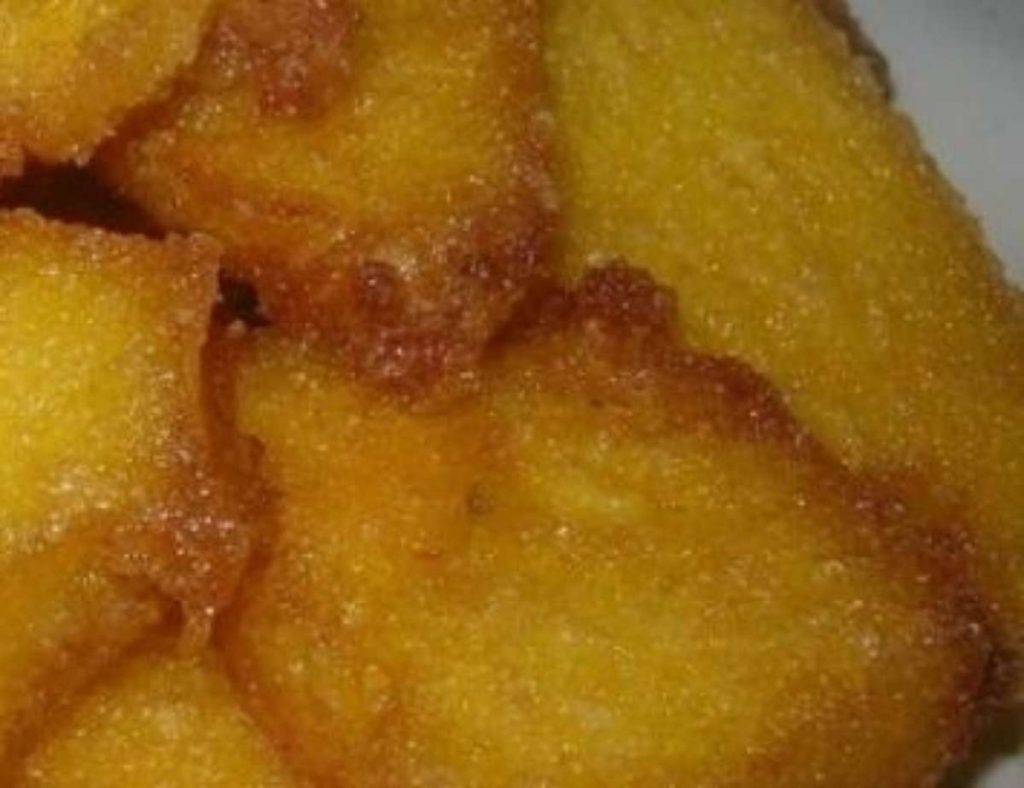 Polenta in Crosta ai Formaggi, una bontà che scalderà il palato di tutti  --- (Fonte immagine: https://www.ricettasprint.it/wp-content/uploads/2019/04/polenta-in-crosta-1-1024x788.jpg)