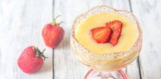 dessert crema e fragole