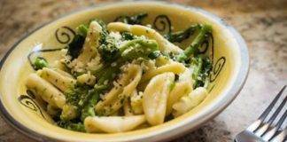 Pasta con Broccoletti e Pecorino