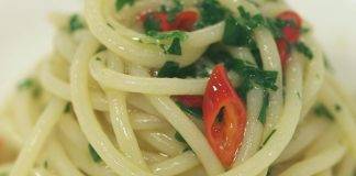 spaghetti aglio olio peperoncino di Max Mariola