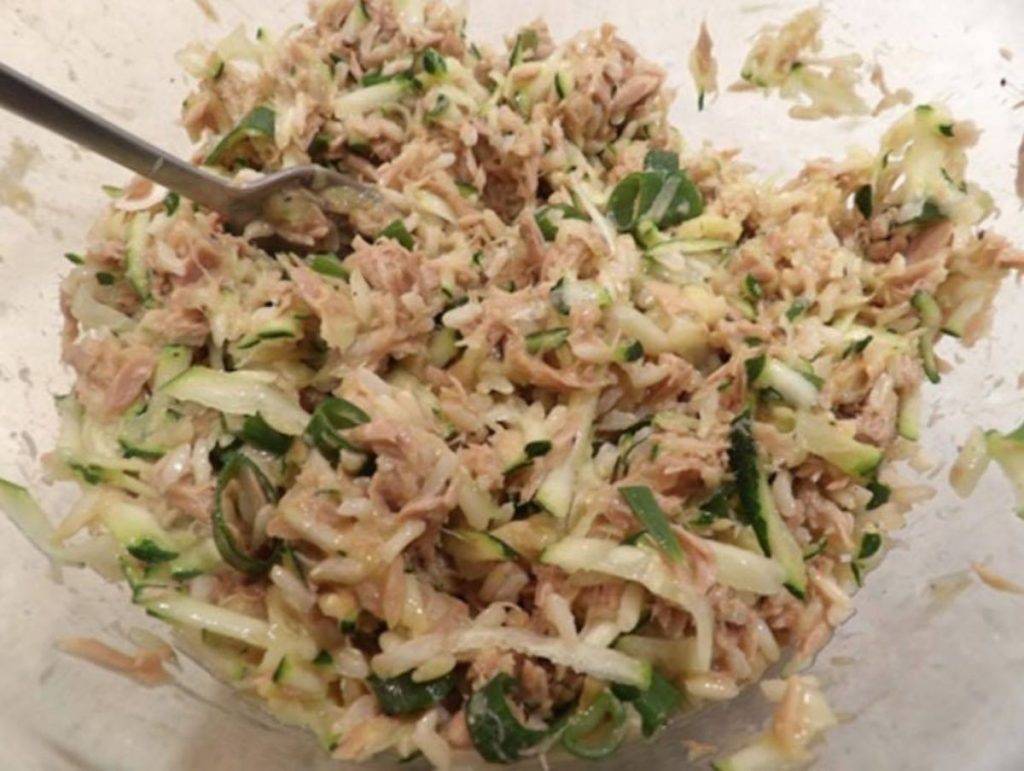 Insalata di riso con tonno e zucchine - ricettasprint.it