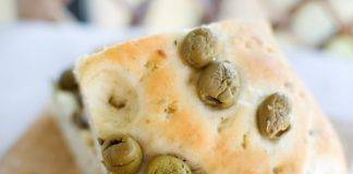 focaccia casareccia con olive