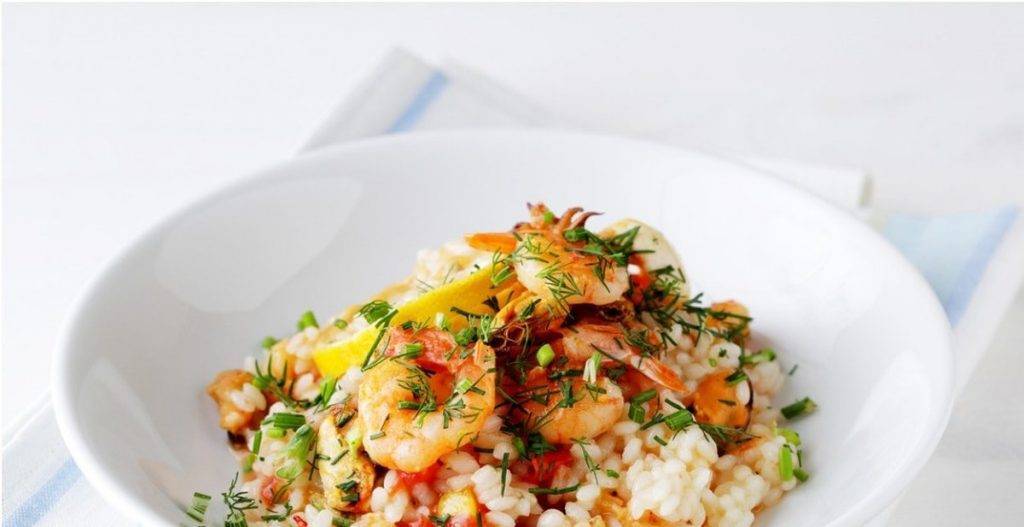 Risotto con gamberetti e limone un primo piatto fresco e goloso