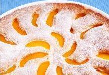 Torta soffice di farro e pesche un dolce soffice con tanta frutta torta di pesche e farro