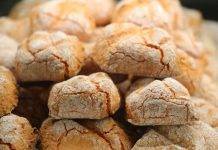 Dolcetti mandorle e arancia, delizie senza uova e farina Dolcetti mandorle e arancia - ricettasprint.it