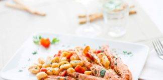 Gnocchi con sugo di scampi - ricettasprint.it