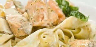 Tagliatelle al salmone - ricettasprint.it