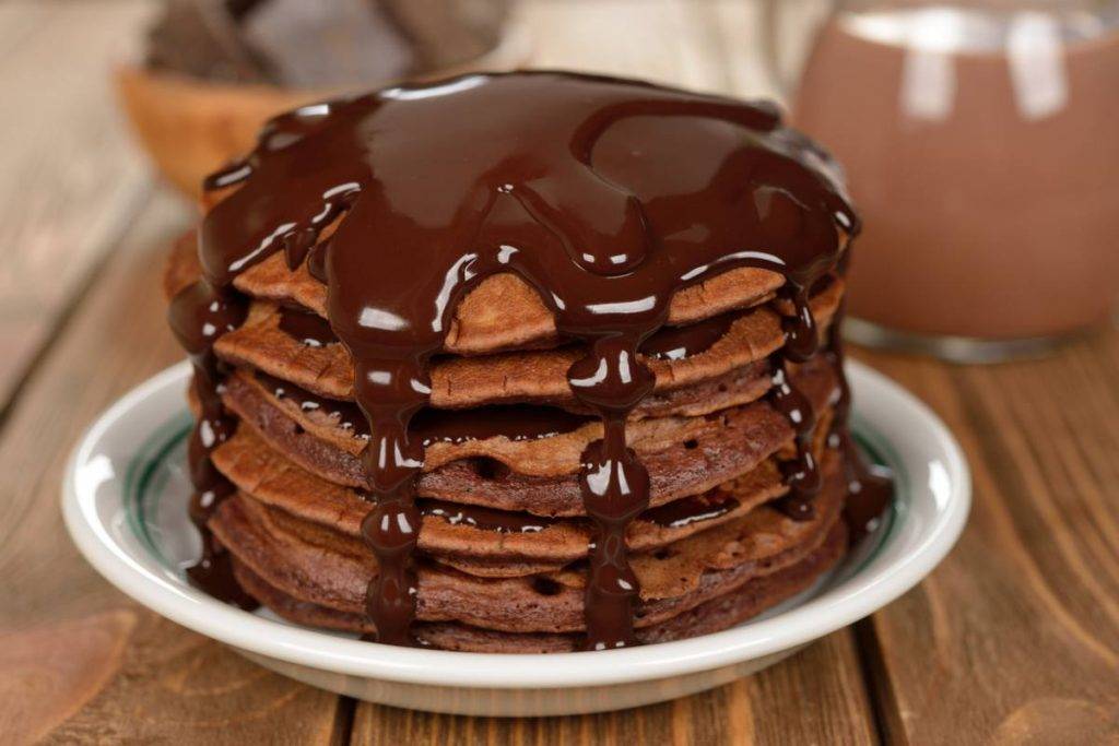 Pancakes cioccolatosi senza Uova al Caffè e Nutella - Ricettasprint.it