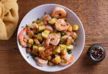 Insalata veloce di patate croccanti e gamberi, assolutamente unica insalata veloce di patate croccanti e gamberi - ricettasprint.it