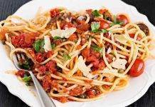 pasta con sugo alla siciliana - ricettasprint.it