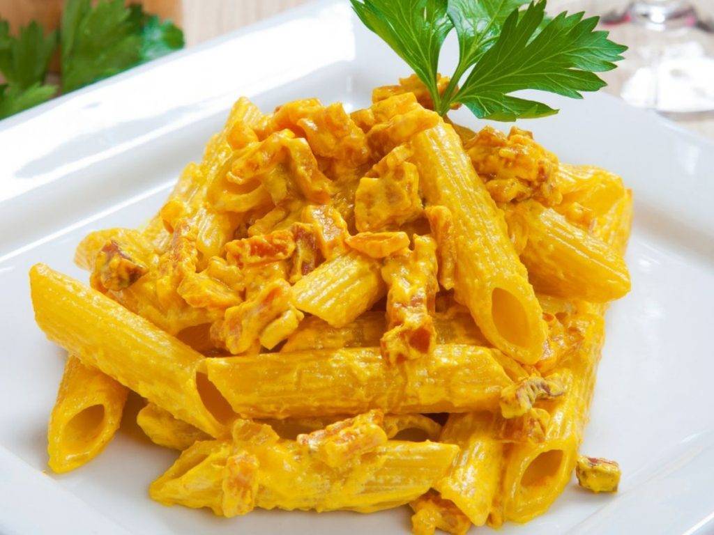 Penne pancetta e zafferano