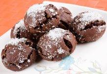 Bombe croccanti al Cacao con Cioccolato Bianco e Farina di Cocco Bombe croccanti al Cacao con Cioccolato Bianco e Farina di Cocco