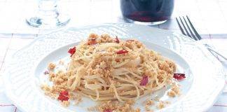 Spaghetti con peperone crusco e pangrattato