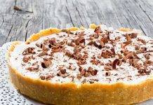 Torta fredda alla ricotta con gocce di cioccolato