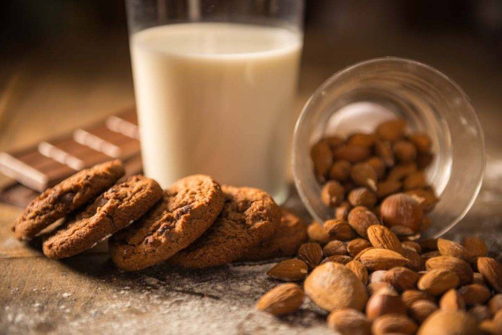 Biscotti Secchi alle Mandorle