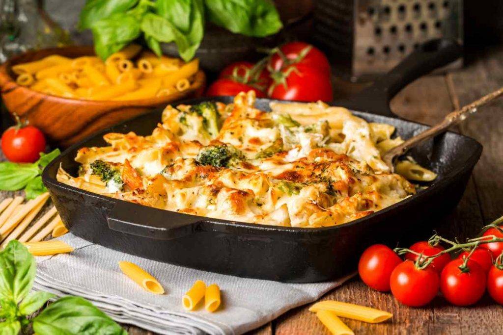 Pasta al forno con verdure e prosciutto - ricettasprint.it