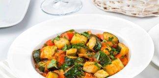 Zucchine in padella al pomodoro - ricettasprint.it