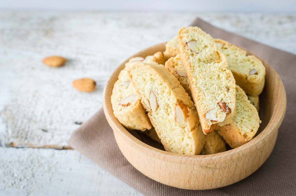 Cantuccini alle mandorle e aroma di Limone