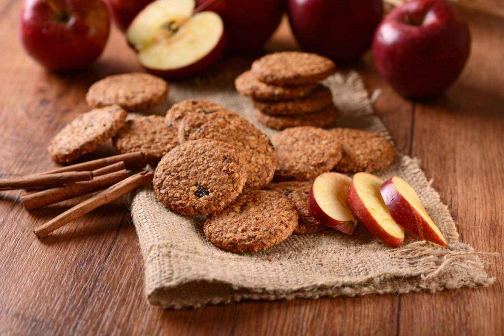 Biscotti alle mele e cannella