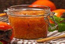 Confettura di cachi ideale per dolci e salati e facile da preparare Marmellata di cachi