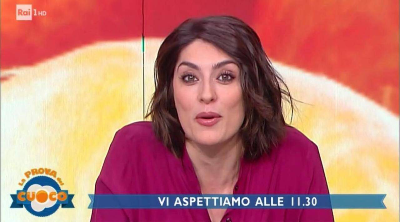 Elisa Isoardi dimentica Salvini con una foto - ricettasprint