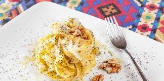 Tagliatelle alla crema di noci e pancetta - ricettasprint