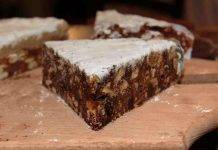 Torta biscotti con cioccolato e nocciole
