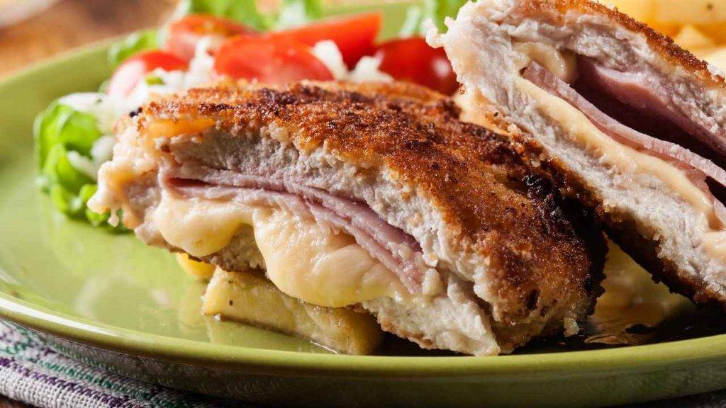 Cordon bleu di tacchino con mortadella e scamorza