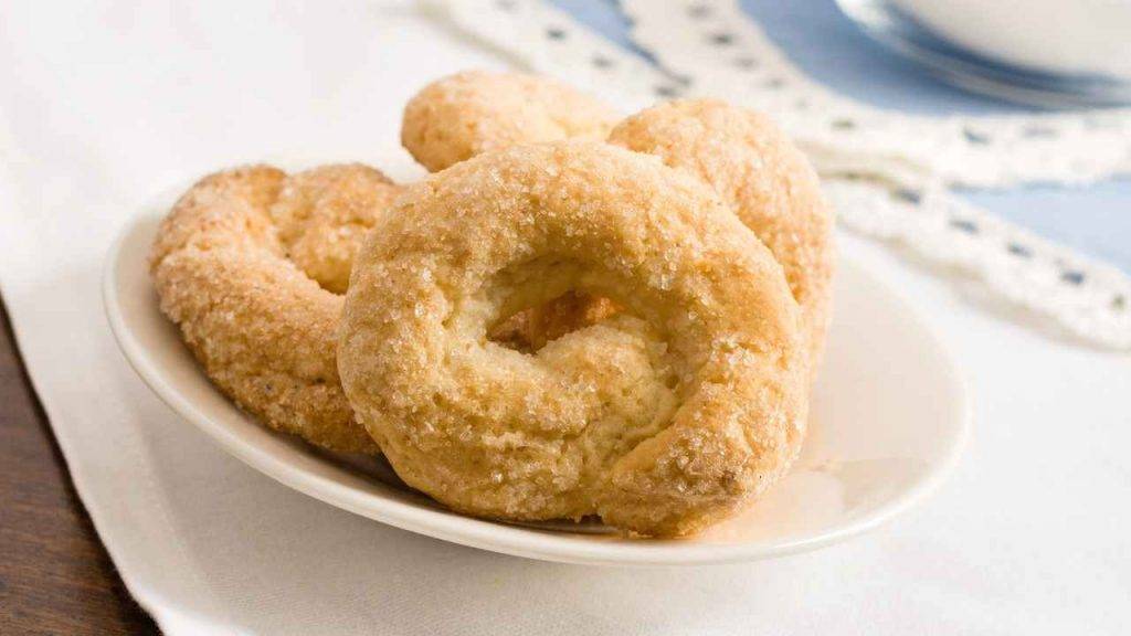 Taralli dolci al vino bianco e cannella