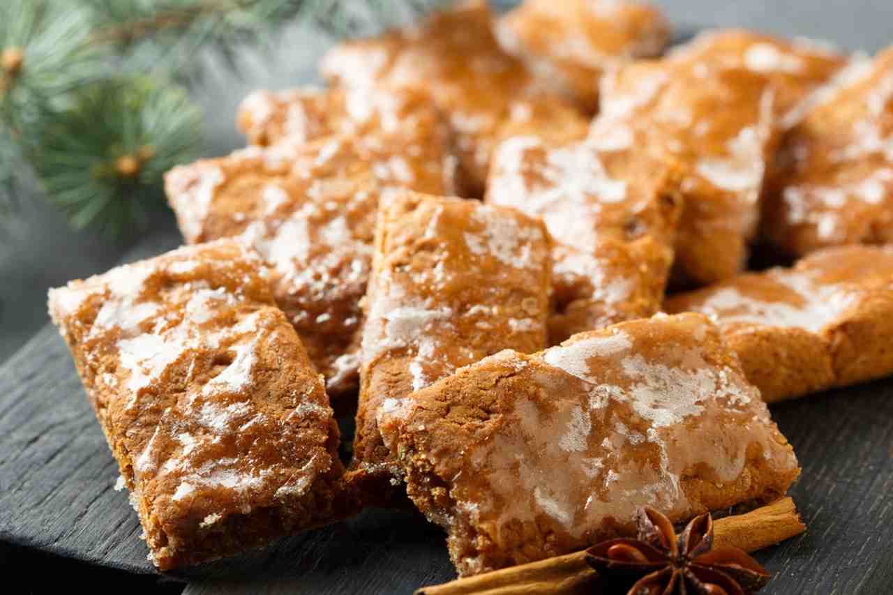 Biscotti Di Natale Svizzeri.Basler Leckerli Morbidi E Veloci Biscotti Svizzeri Alle Mandorle