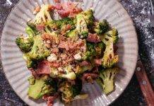 Broccoli con olive acciughe e pancetta in padella | un gustoso contorno Broccoli con olive acciughe e pancetta