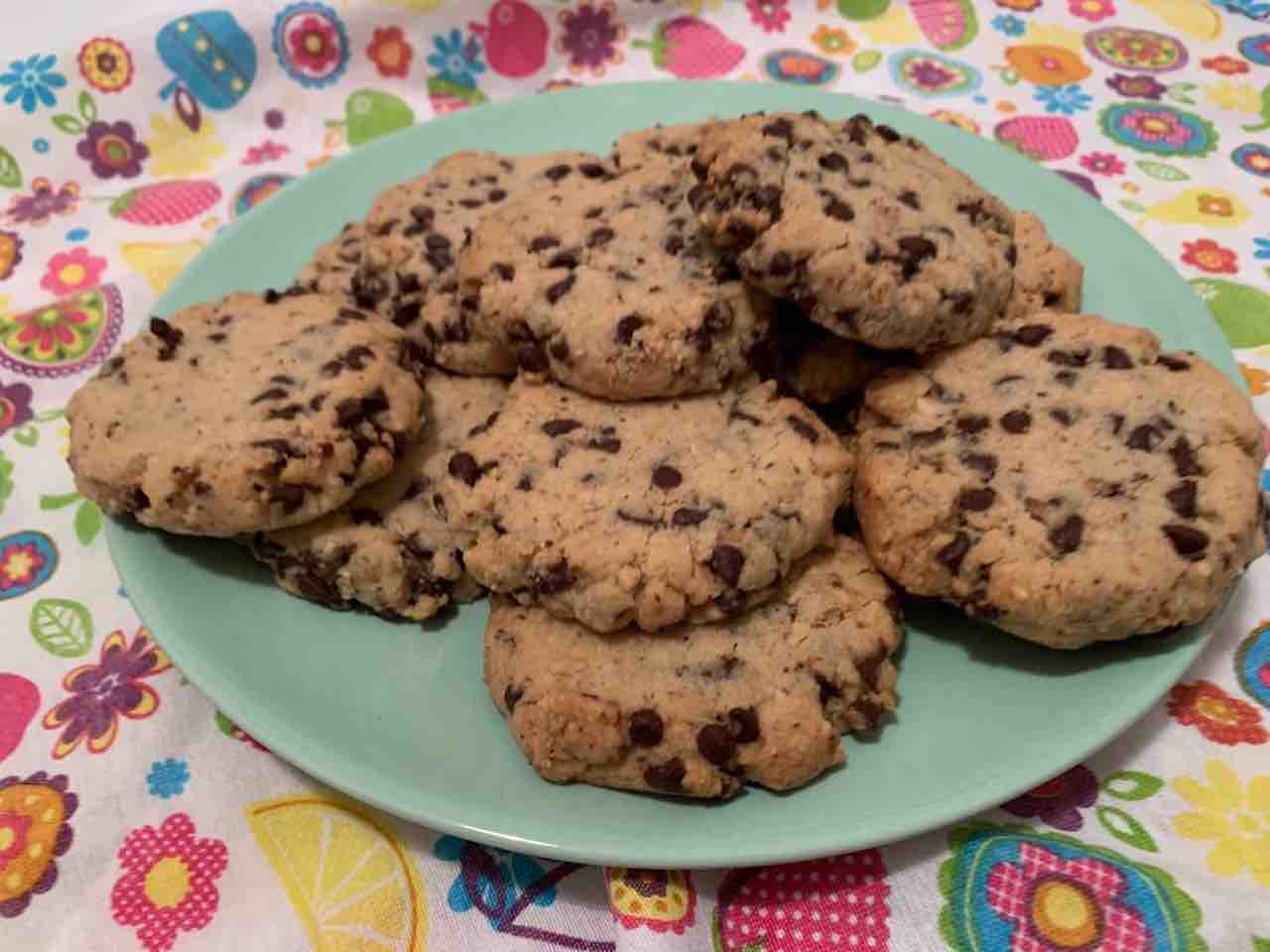 Cookies al cioccolato e nocciole