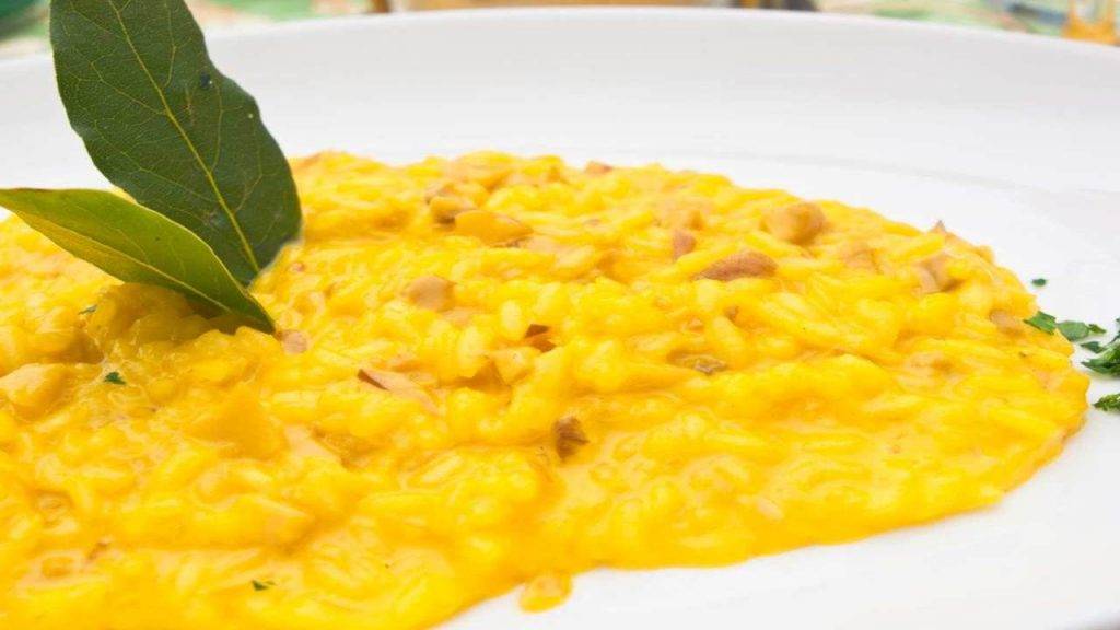 Risotto alla zucca e funghi cremoso e delizoso con poche calorie