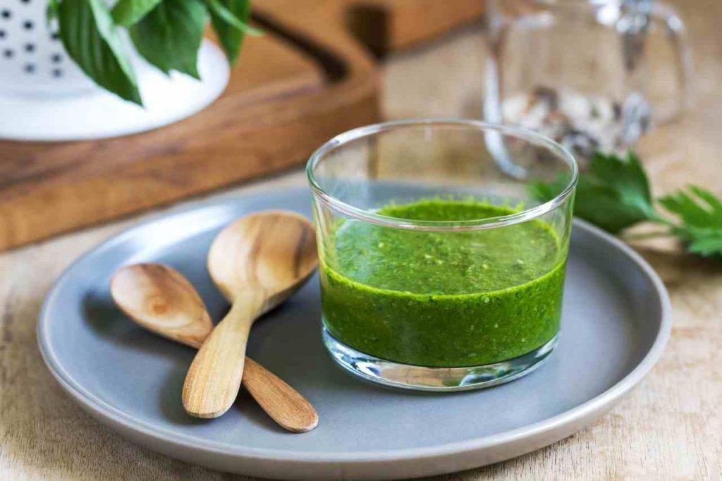Salsa Verde ricetta | idea sprint per condire pesce e bollito