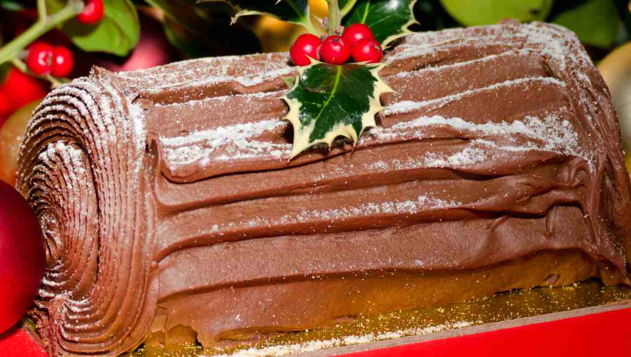 Tronchetto Di Natale Con Il Panettone.Tronchetto Di Pandoro Al Cacao Dessert In 10 Minuti