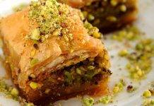 Baklava natalizia | Il dolce che vi mancava per le feste Baklava natalizia - ricettasprint