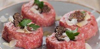 Tartare di manzo con tartufo e mandorle