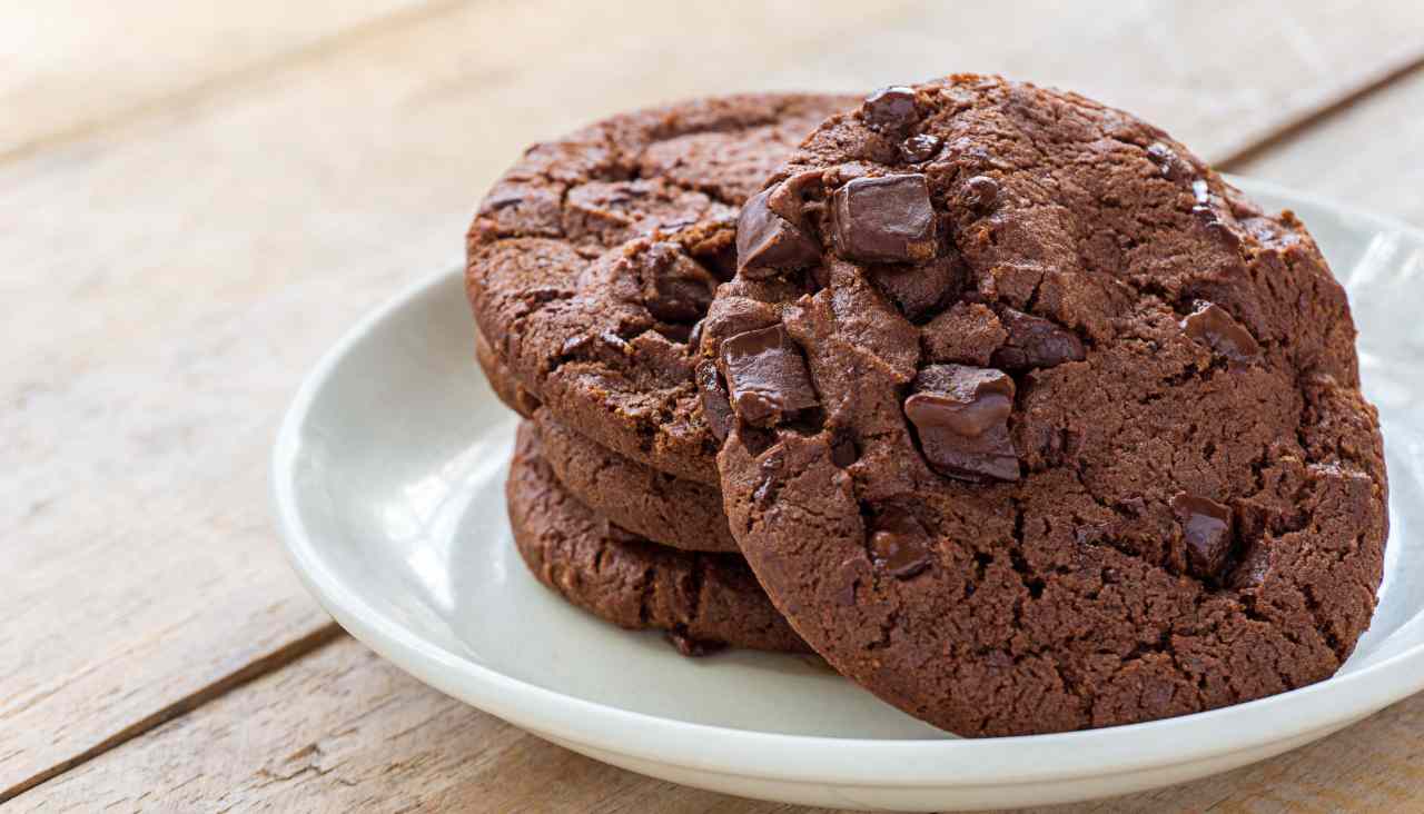 biscotti 5 minuti al cioccolato morbidi - ricettasprint