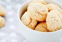 Biscotti morbidi alle noci, ottimi a colazione o merenda vicino ad un buon caffè Biscotti morbidi alle noci