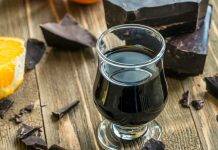 Liquore al cioccolato e arancia